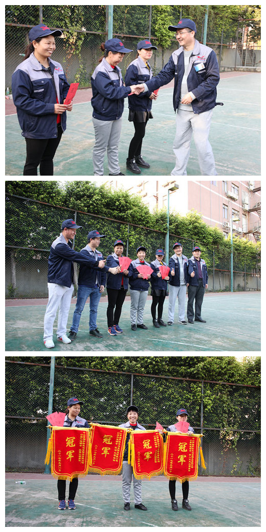 公司領(lǐng)導(dǎo)給冠軍組頒獎(jiǎng) 公司領(lǐng)導(dǎo)給冠軍組頒獎(jiǎng)